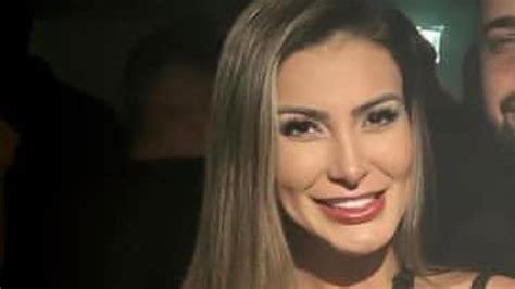 andressa urach|Andressa Urach assume novo namoro 3 semanas após anunciar。